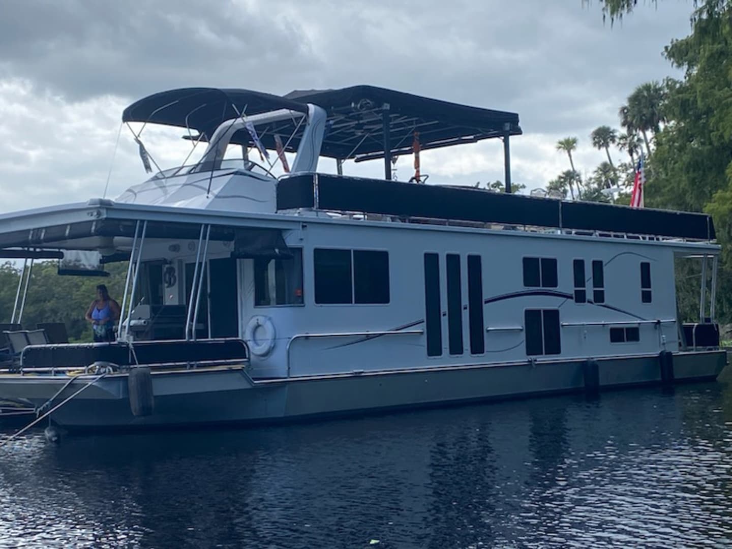 Miss Louise — 2001 · 60' · 4 Cabins · Pre-Owned