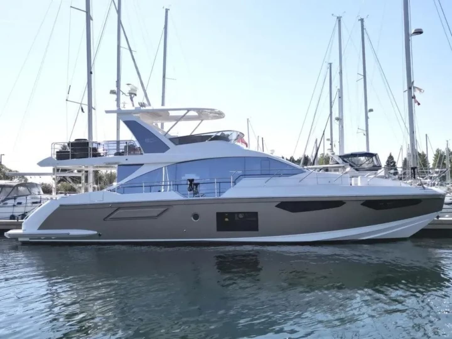 2024 Azimut FLY 60 — 2024 · 59' · 3 Cabins · Pre-Owned