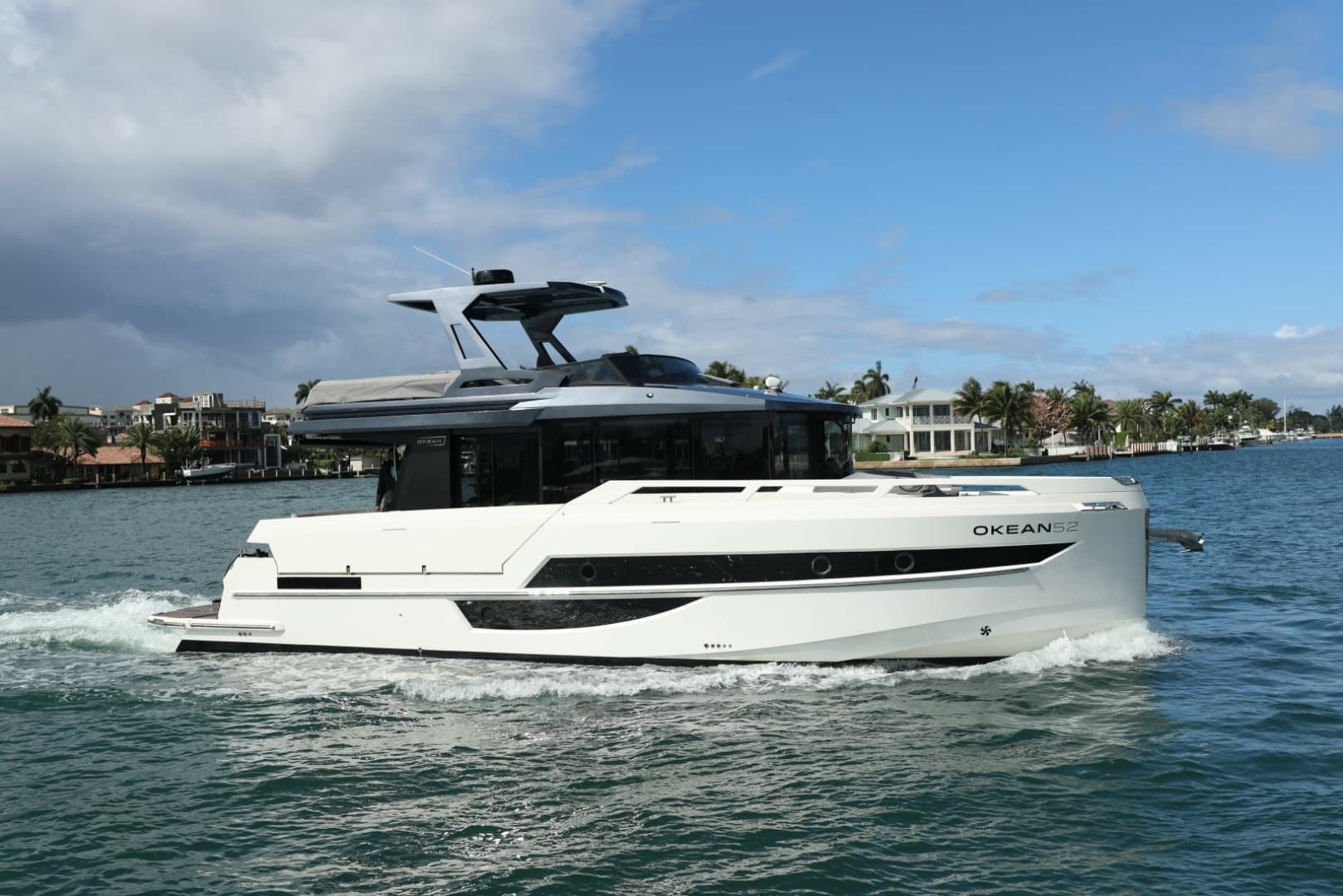 Mojo — 2024 · 52' · 3 Cabins · Pre-Owned