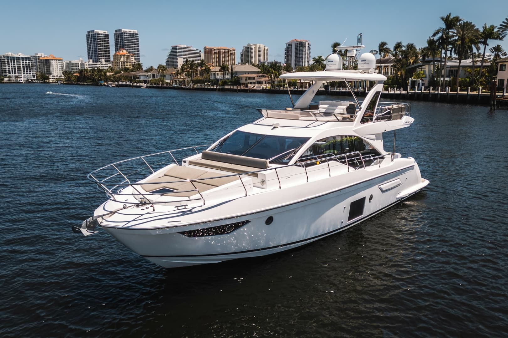 2021 Azimut FLY 50 — 2021 · 50' · Pre-Owned
