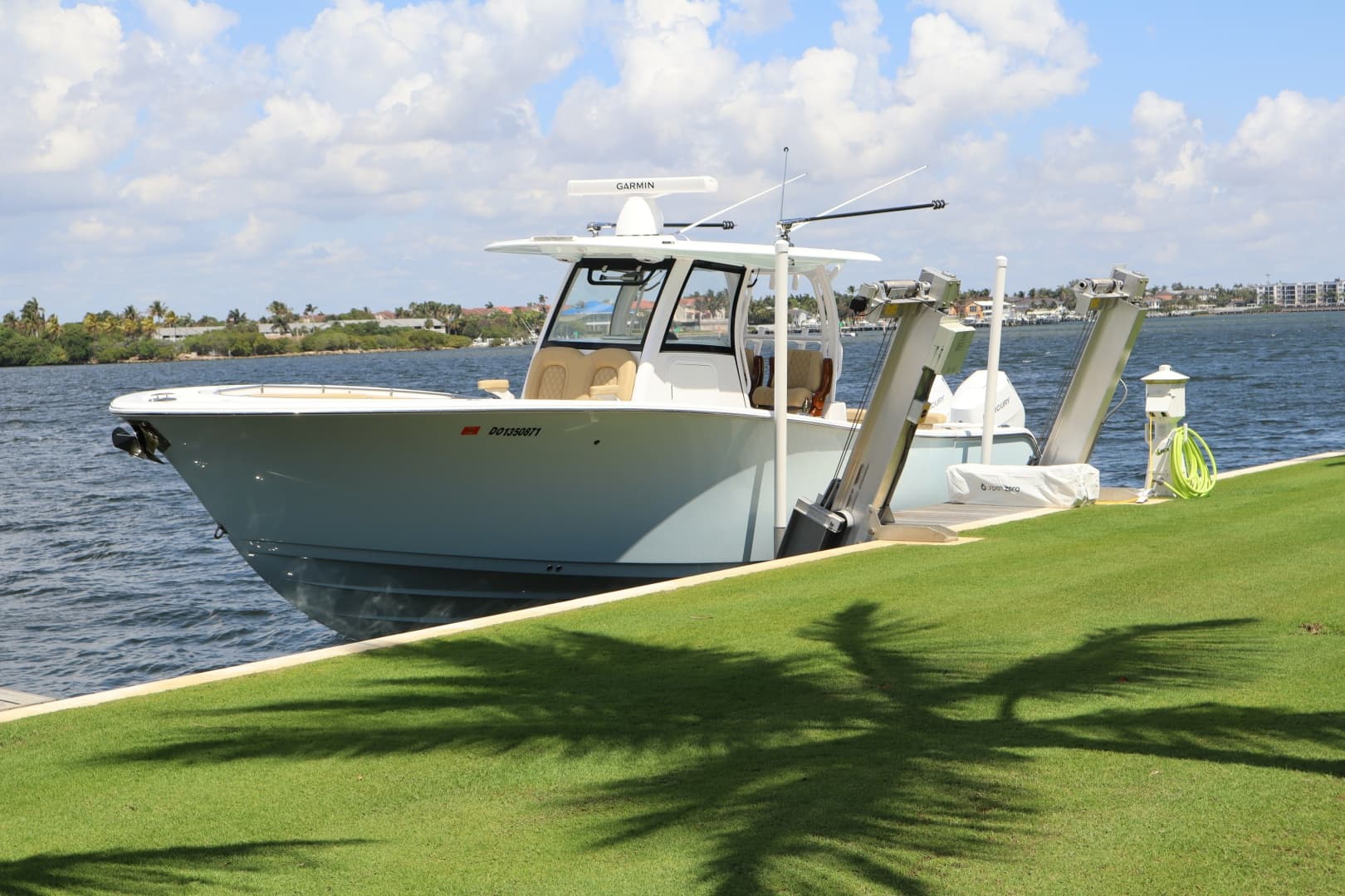 2025 Sportsman — 2025 · 32' · Pre-Owned