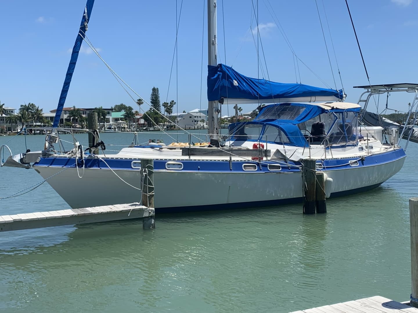 One Love — 1987 · 41' · 2 Cabins · Pre-Owned