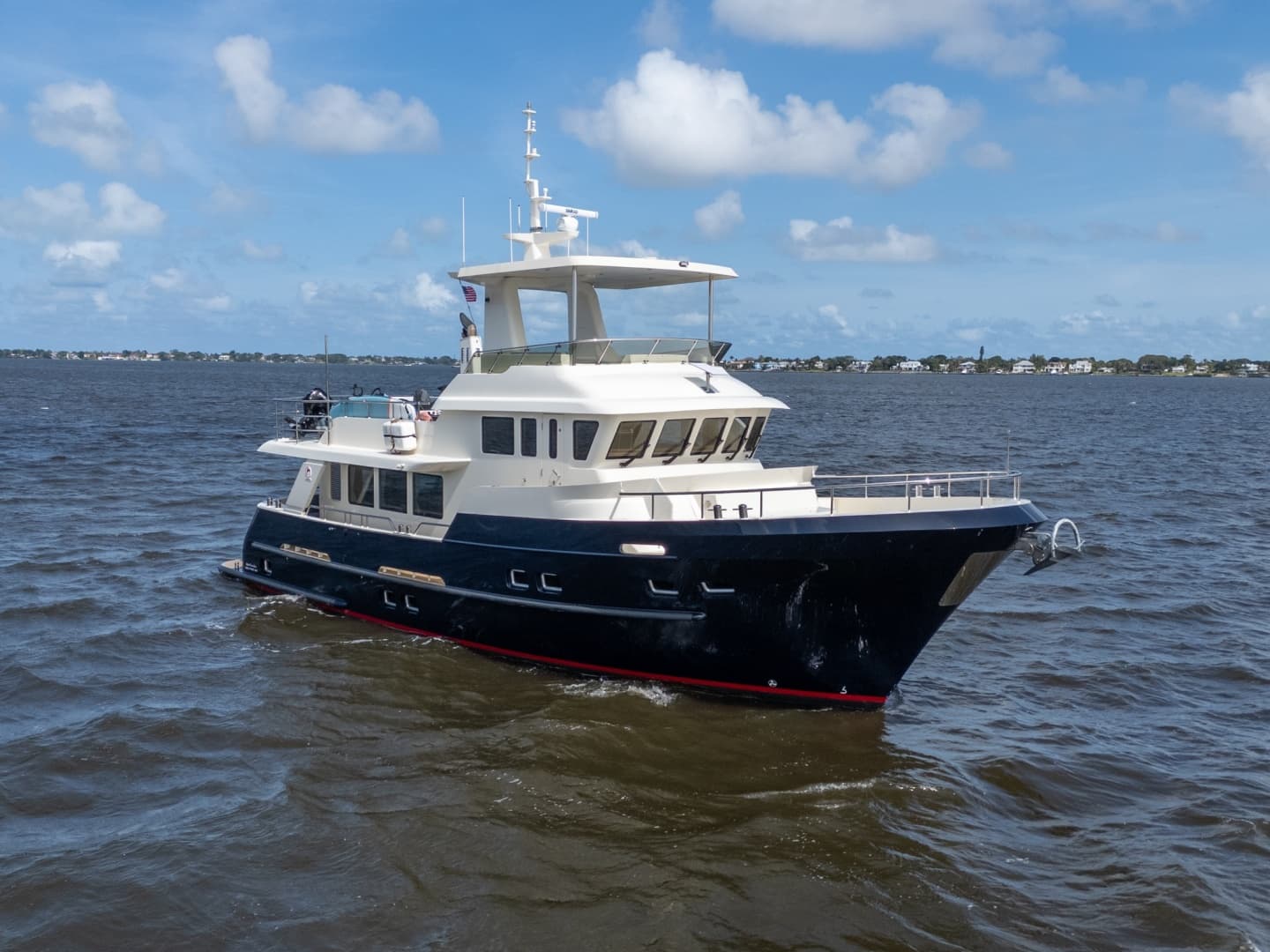 Lady Gigi — 2022 · 64' · 3 Cabins · Pre-Owned