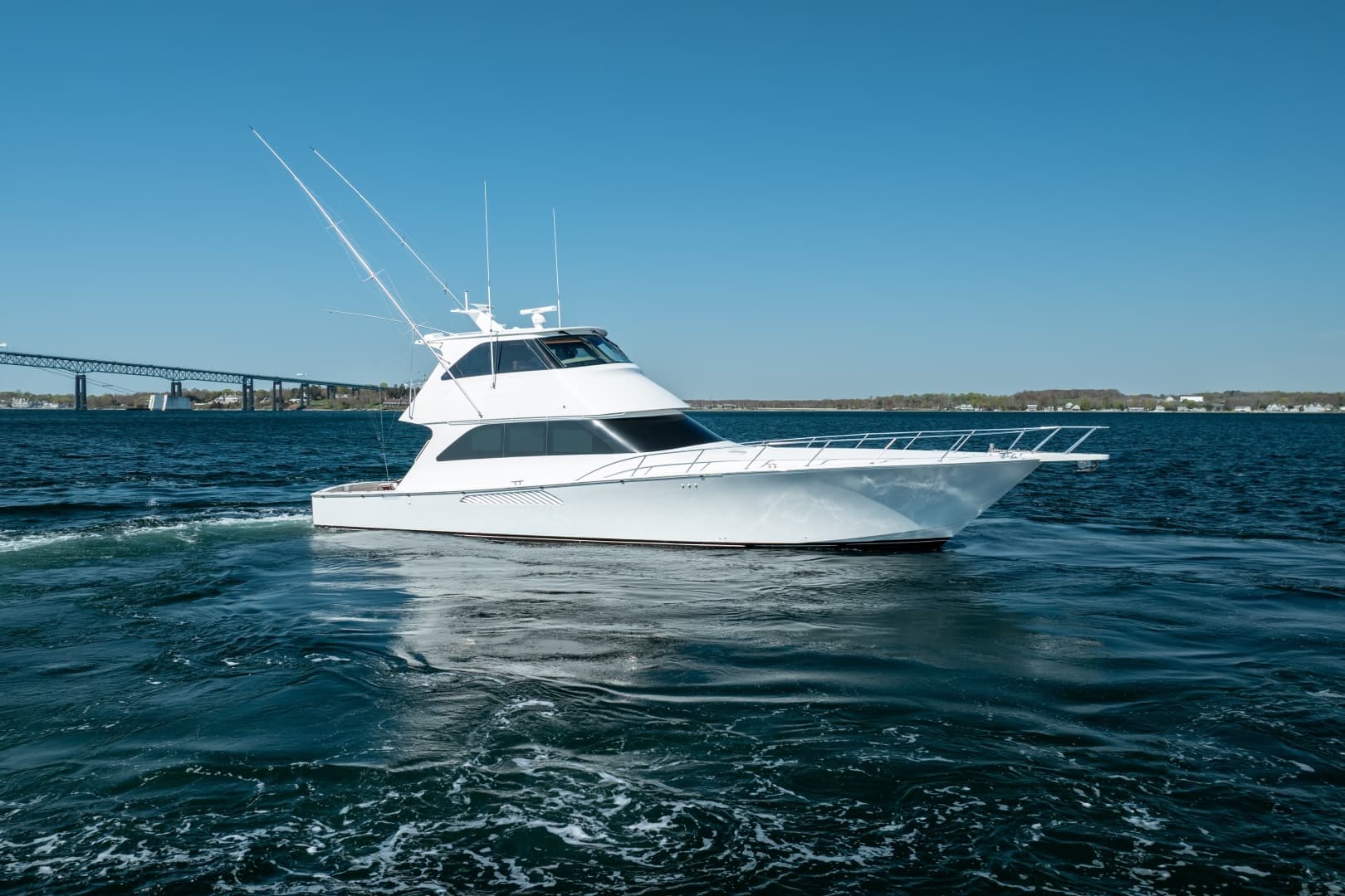 SALT THERAPY — 2007 · 64' · 3 Cabins · Pre-Owned