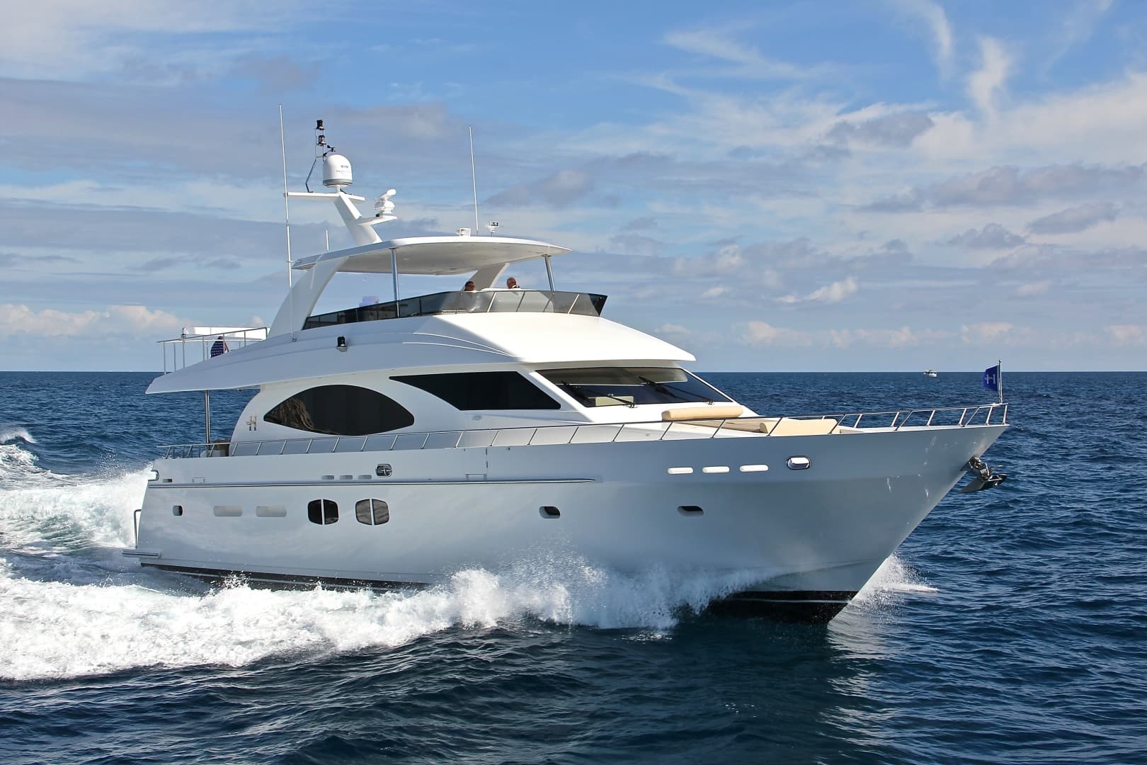 SALINATE — 2013 · 76' · 3 Cabins · Pre-Owned