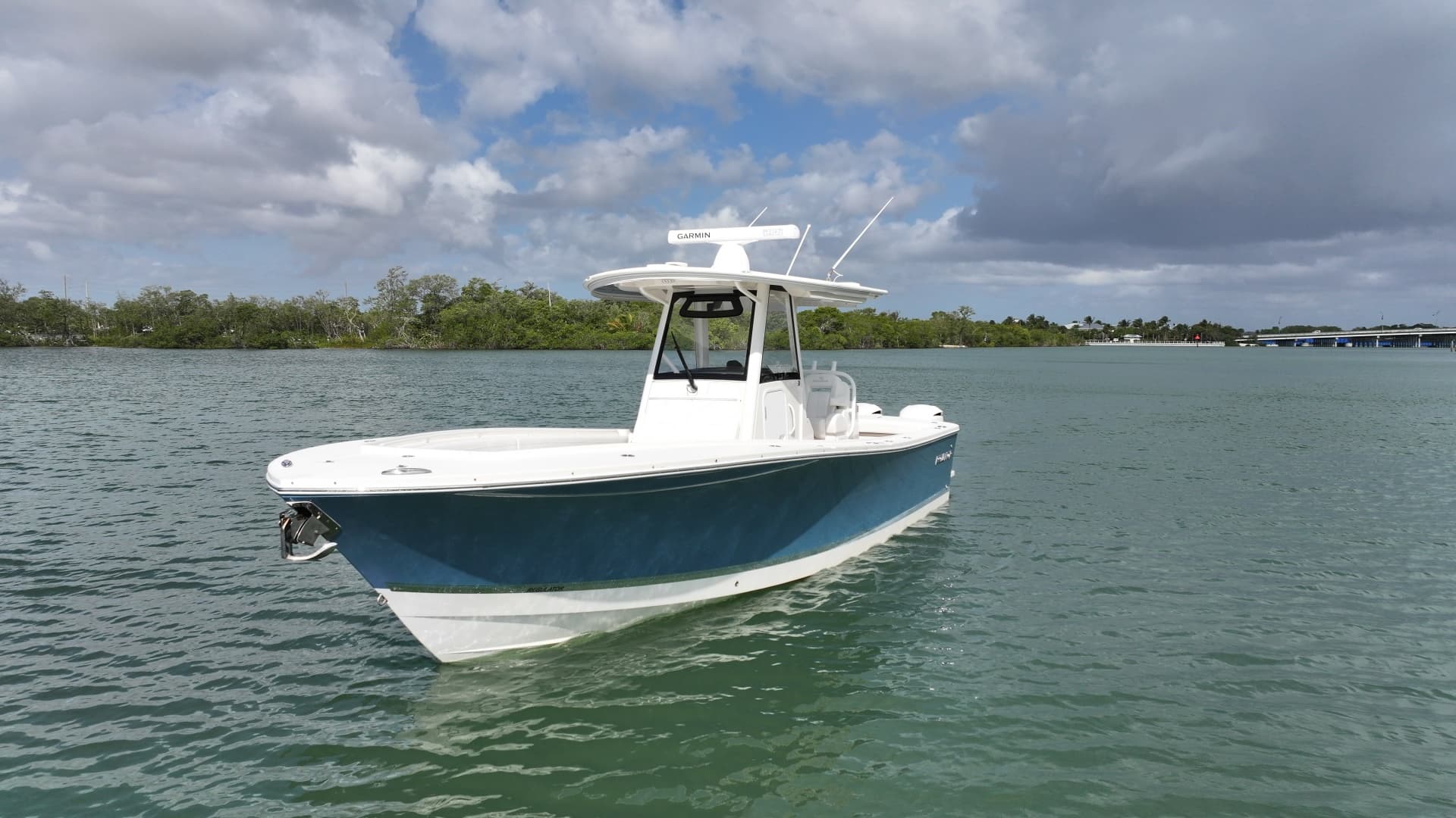 2020 Regulator — 2020 · 36' · Pre-Owned