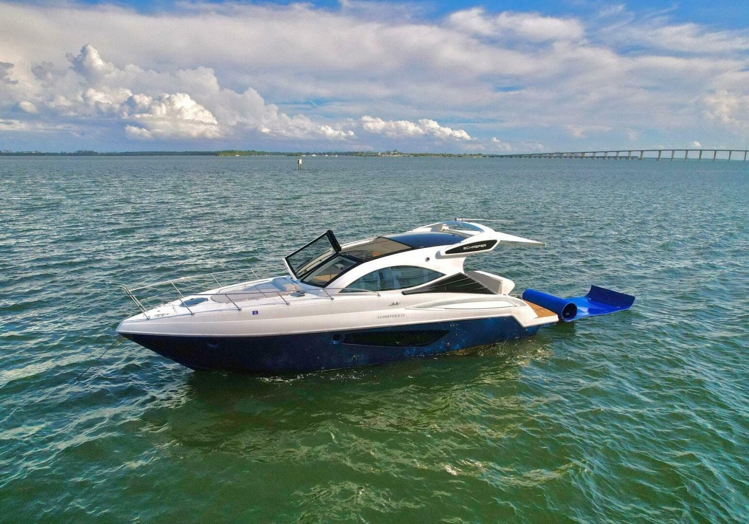 Dream Big — 2023 · 38' · 2 Cabins · Pre-Owned