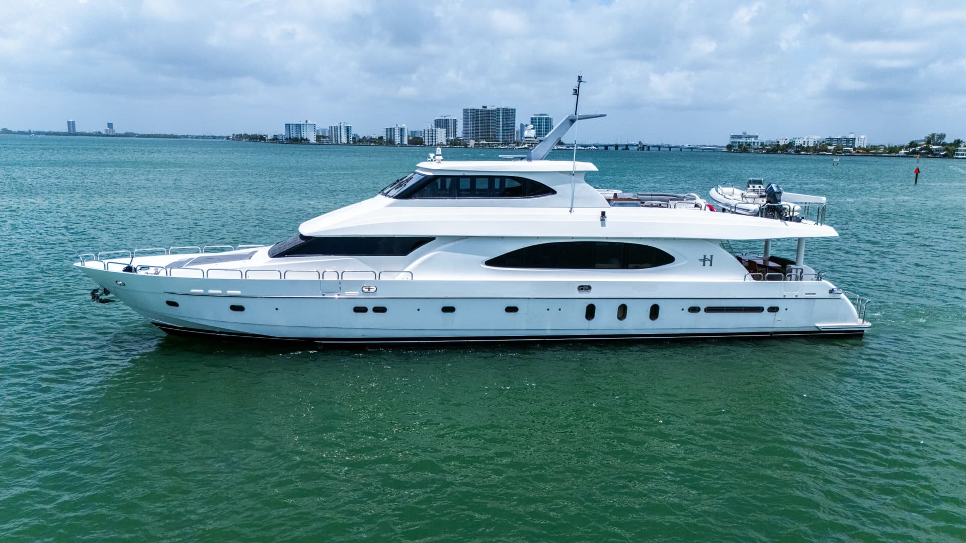 Ocean I — 2008 · 98' · 4 Cabins · Pre-Owned