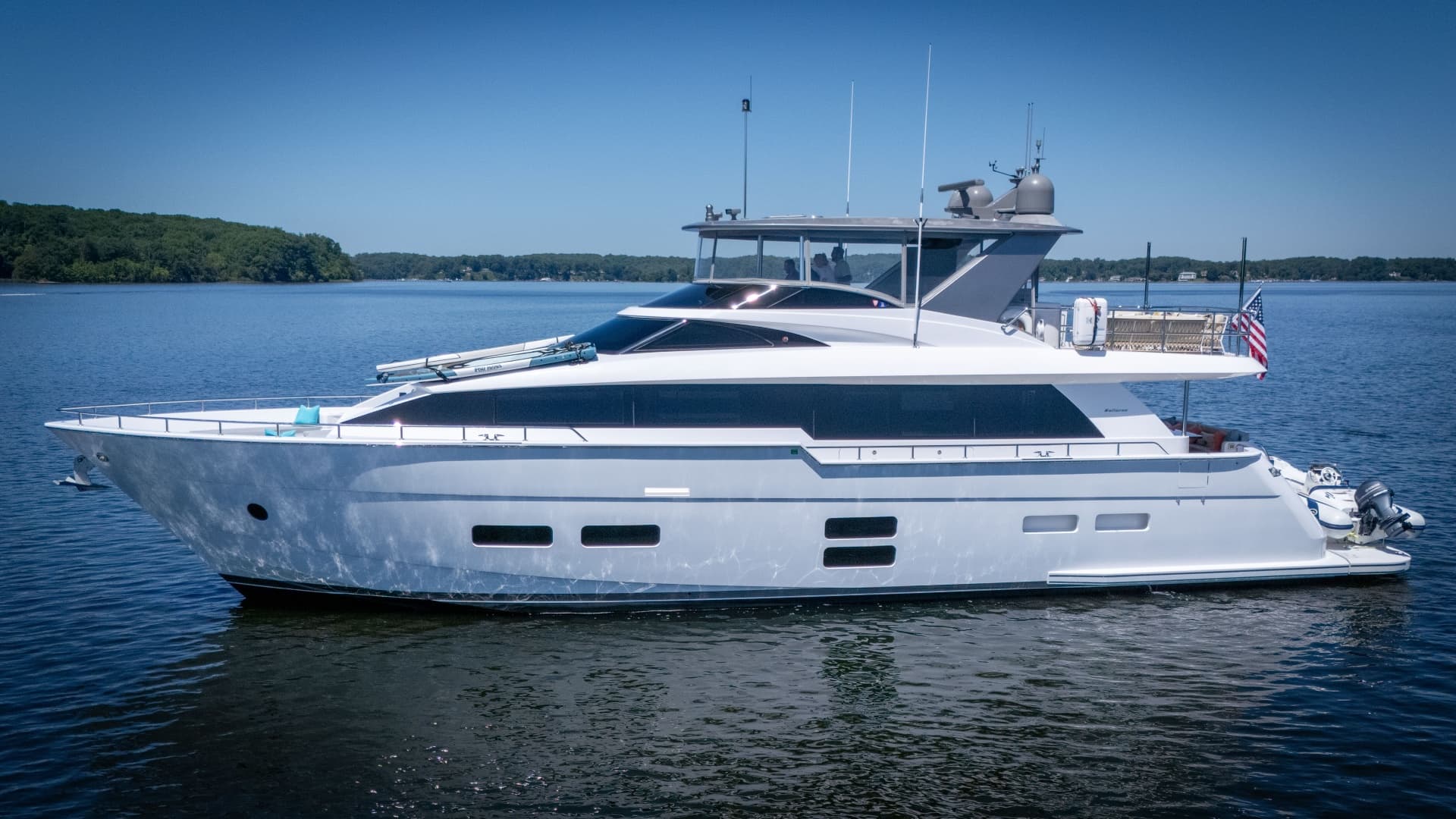 Lovie — 2021 · 74' · 4 Cabins · Pre-Owned