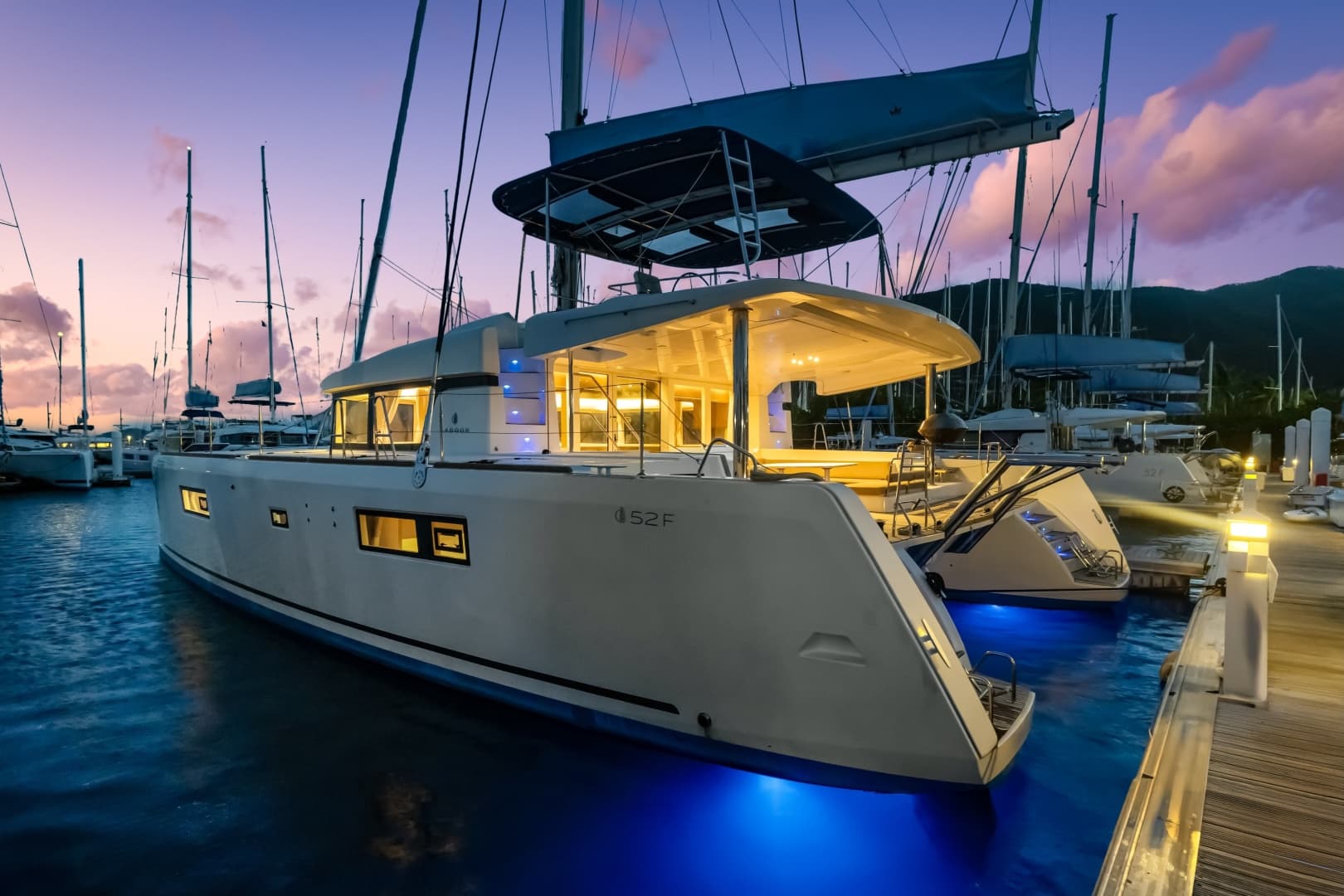 Happy Ours — 2022 · 52' · 5 Cabins · Pre-Owned