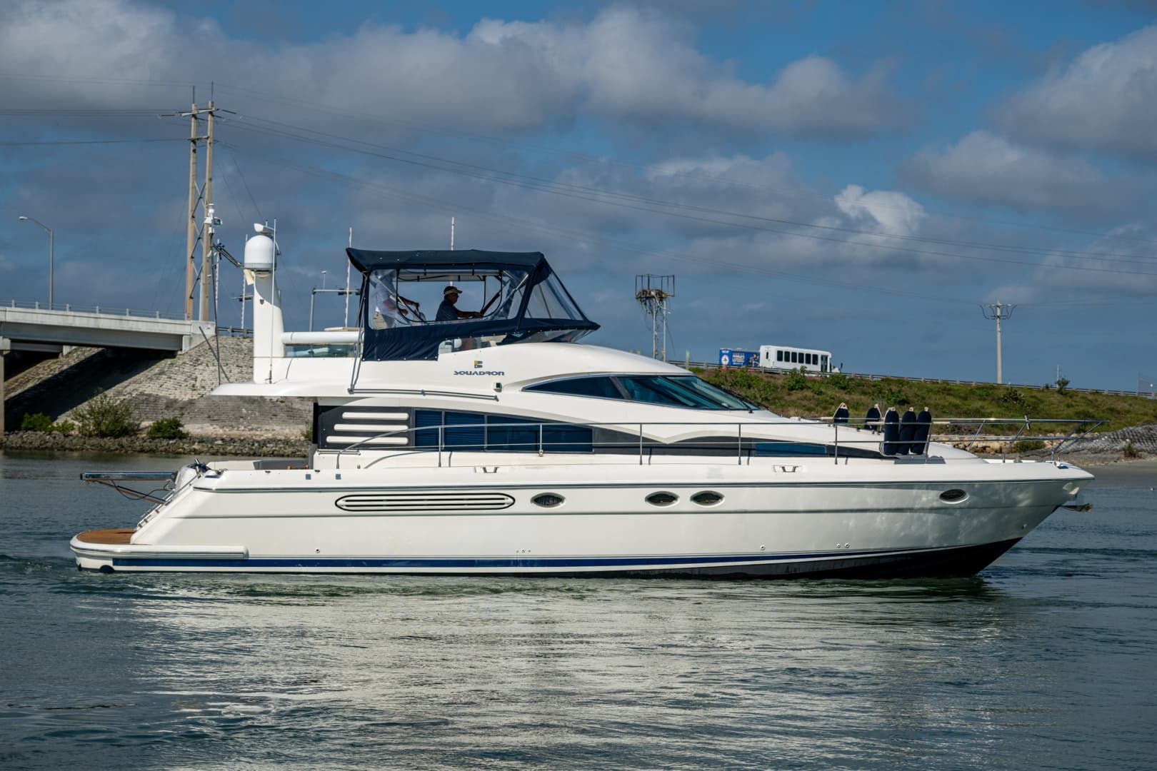 You Go Girl — 2000 · 52' · 3 Cabins · Pre-Owned