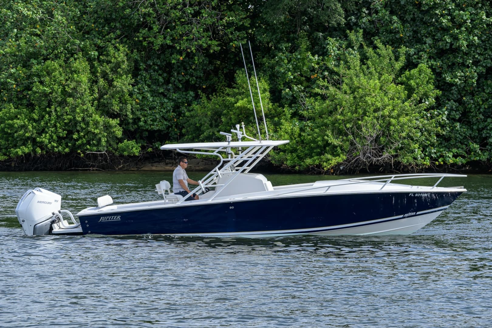 2003 Jupiter 31 Cuddy — 2003 · 31' · Pre-Owned
