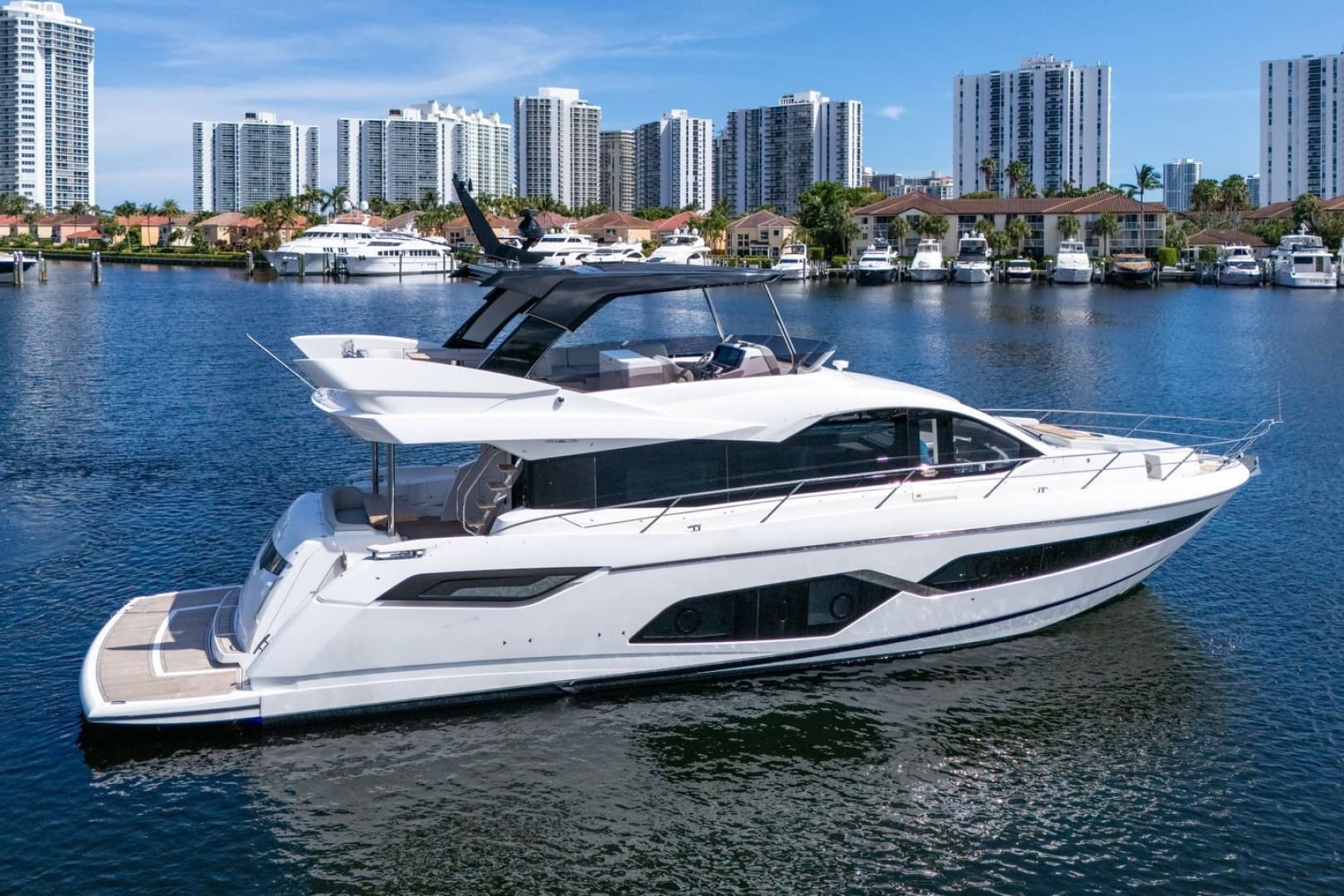2023 Sunseeker Manhattan — 2023 · 69' · 3 Cabins · Pre-Owned