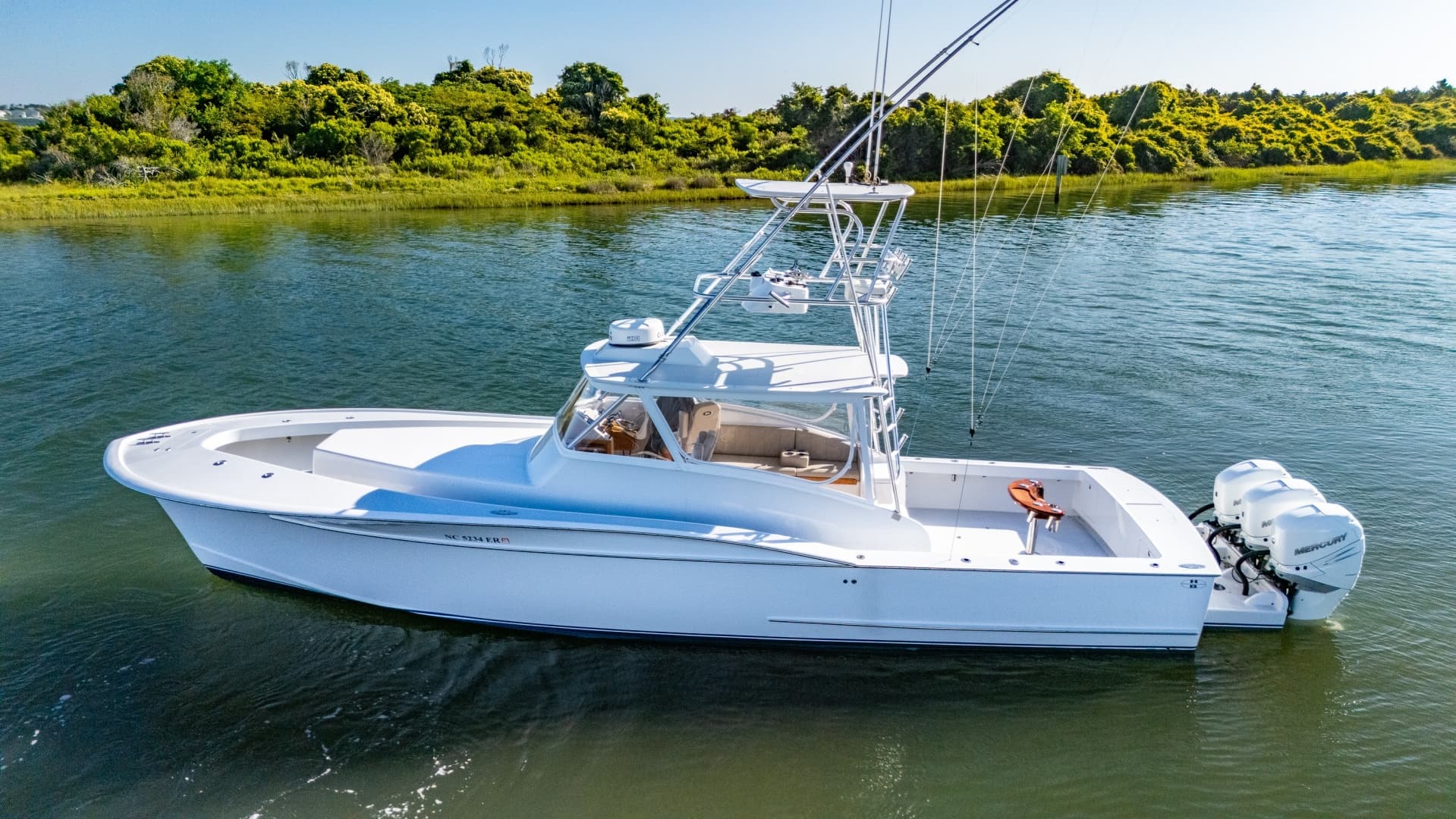 FLYING LOW — 2020 · 41' · Pre-Owned