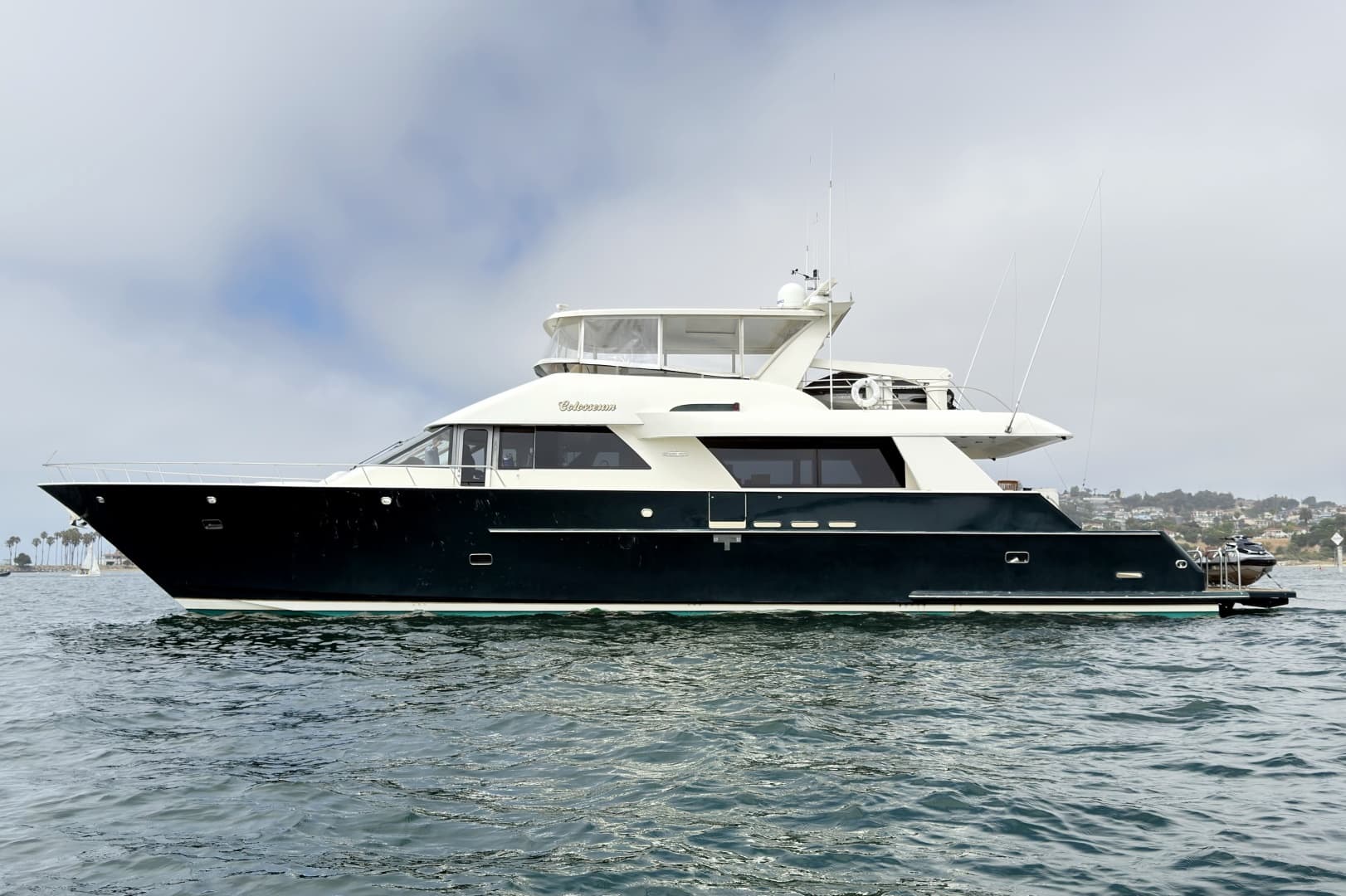 Colosseum — 2001 · 84' · 4 Cabins · Pre-Owned