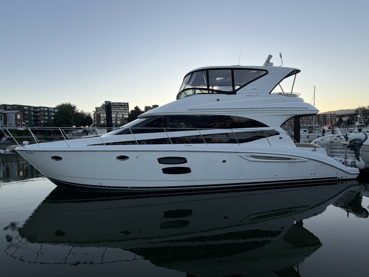 2012 Meridian — 2012 · 47' · Pre-Owned