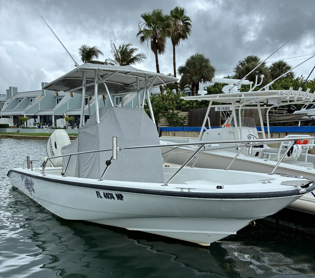 2004 Boston Whaler 220 Dauntless — 2004 · 22' · Pre-Owned