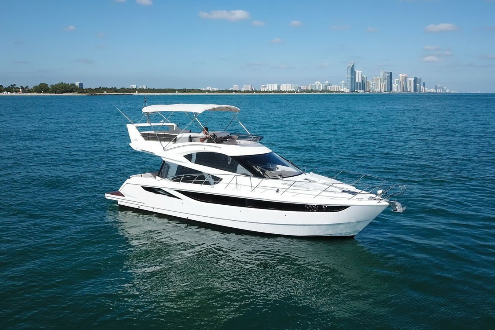 2016 Galeon 420 Fly — 2016 · 42' · 3 Cabins · Pre-Owned