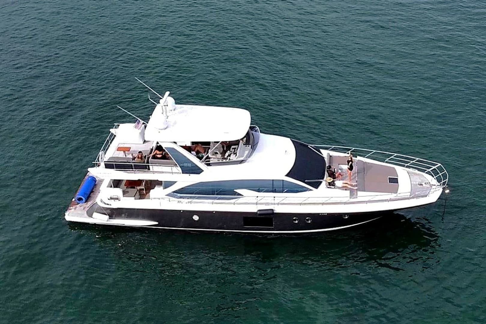 2018 Azimut Flybridge — 2018 · 68' · 4 Cabins · Pre-Owned