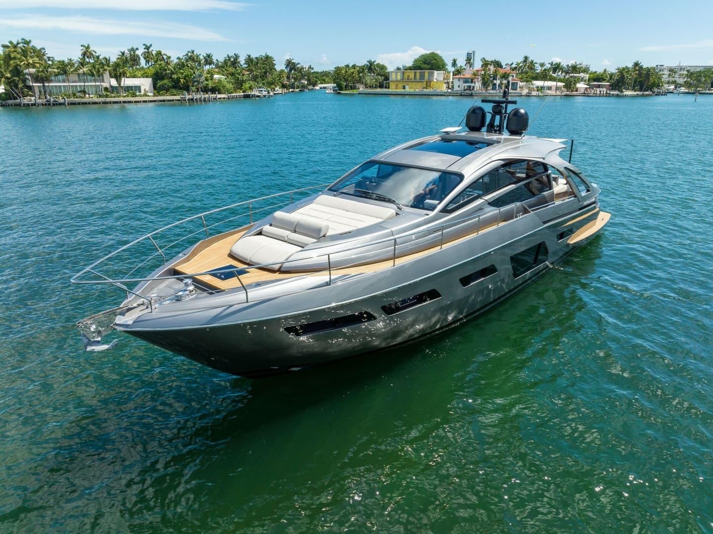 QUANTUM — 2022 · 70' · 3 Cabins · Pre-Owned