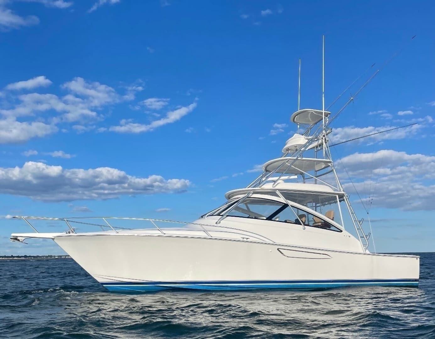 UNREEL — 2015 · 42' · 2 Cabins · Pre-Owned