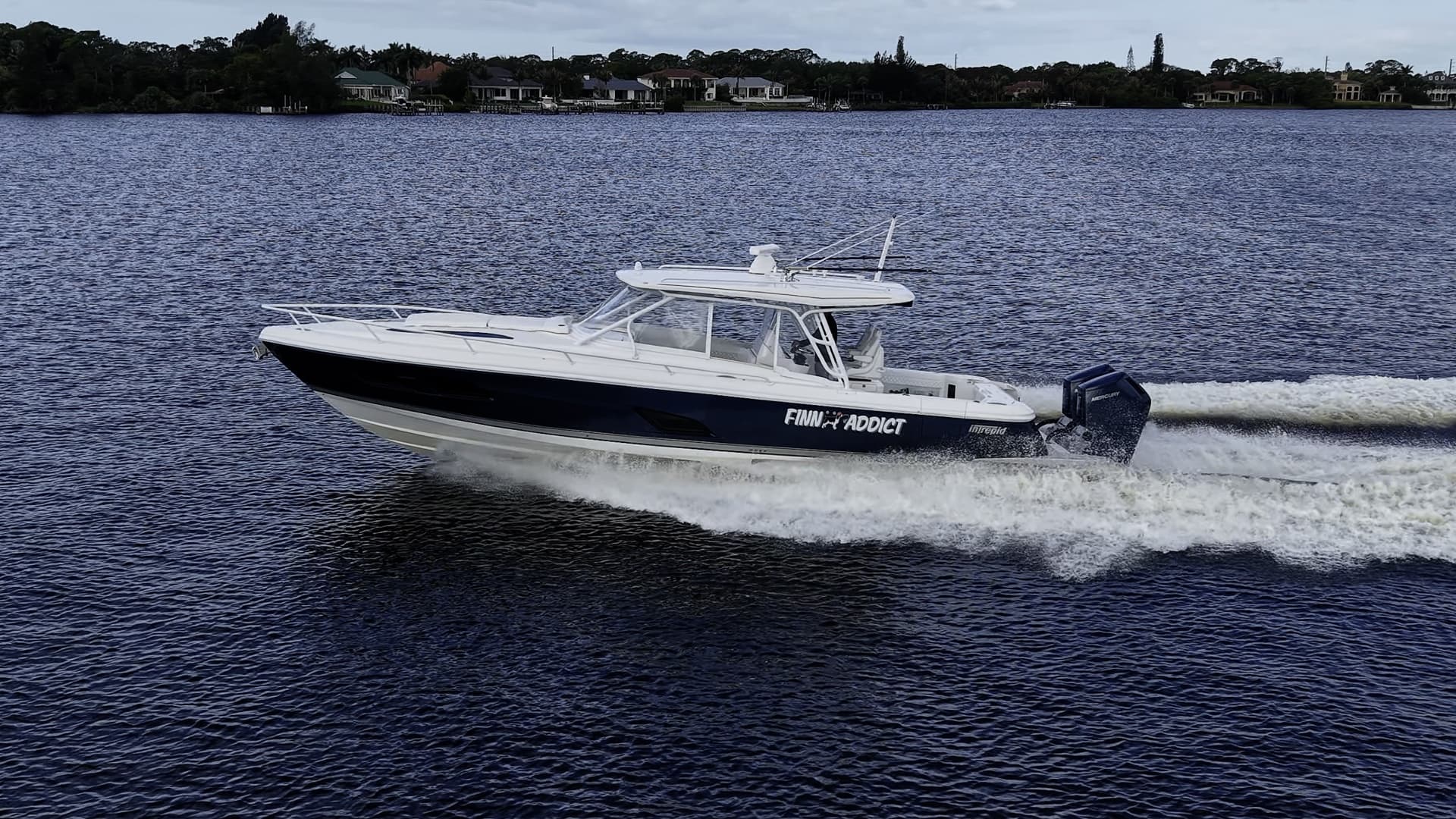 2024 Intrepid Valor — 2024 · 41' · 1 Cabin · Pre-Owned