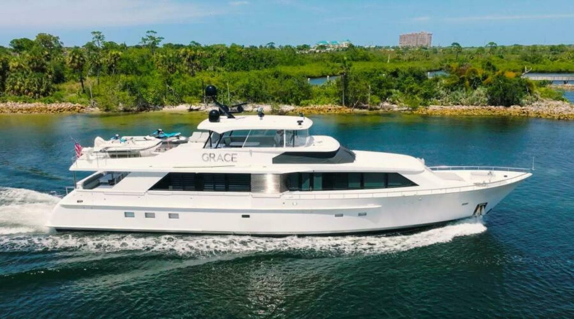 GRACE — 1995 · 96' · 4 Cabins · Pre-Owned