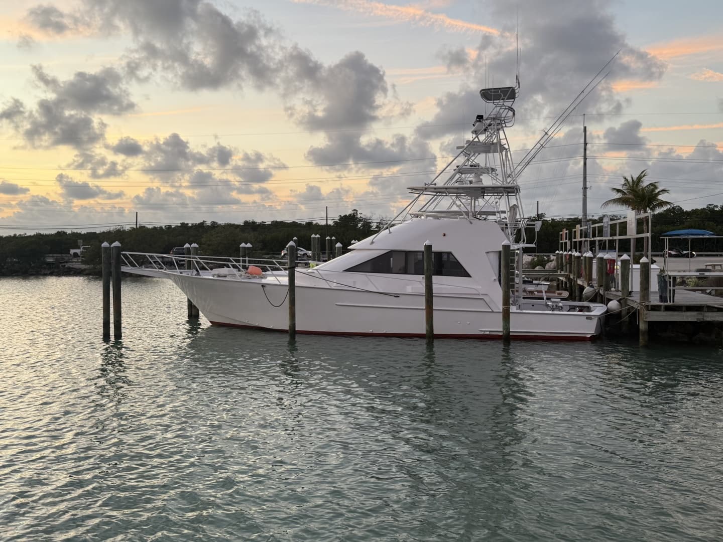 Caught — 1990 · 60' · 3 Cabins · Pre-Owned
