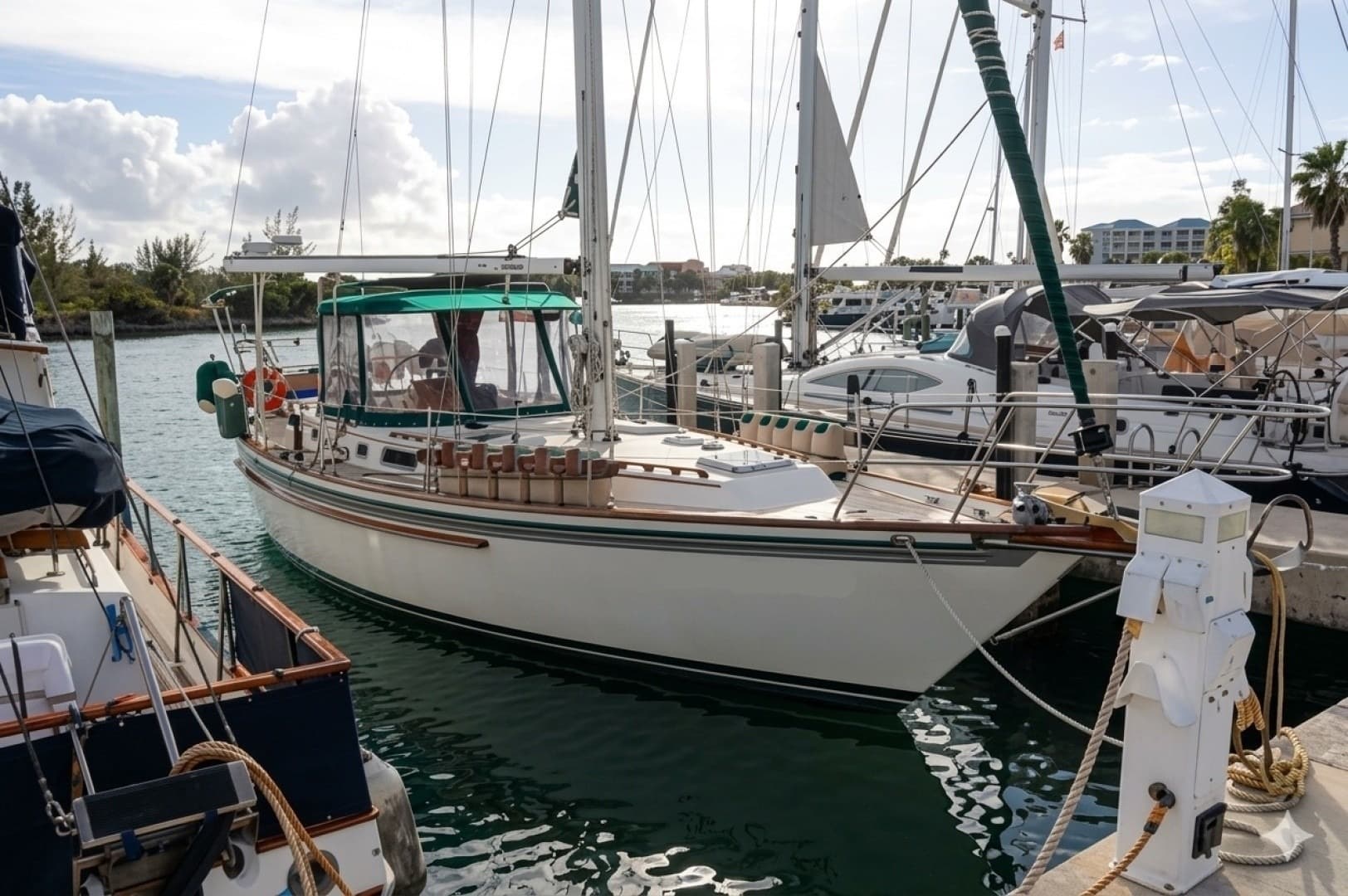 Sweet Emotion — 1985 · 42' · 2 Cabins · Pre-Owned
