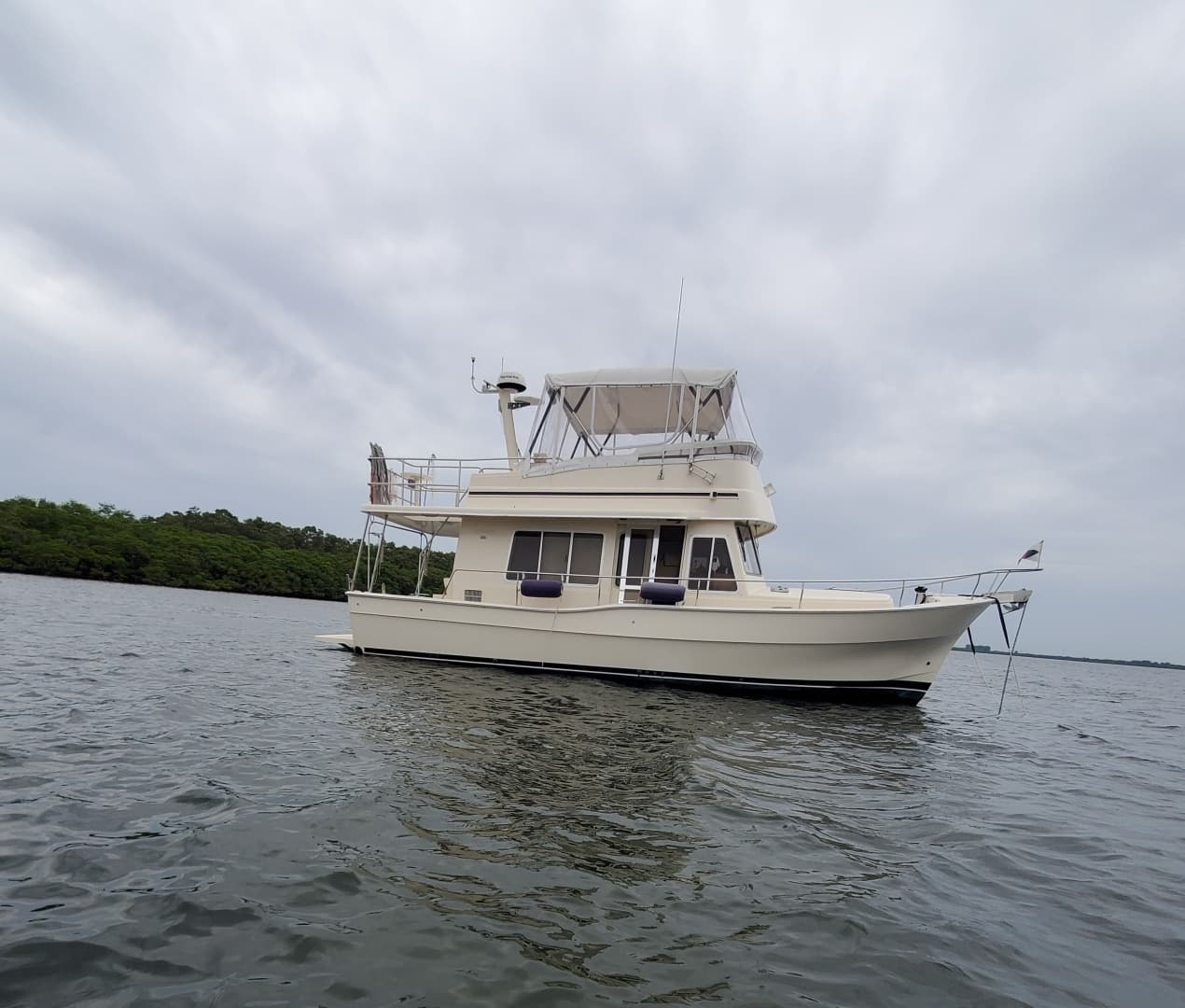 Blooper — 2004 · 40' · 2 Cabins · Pre-Owned