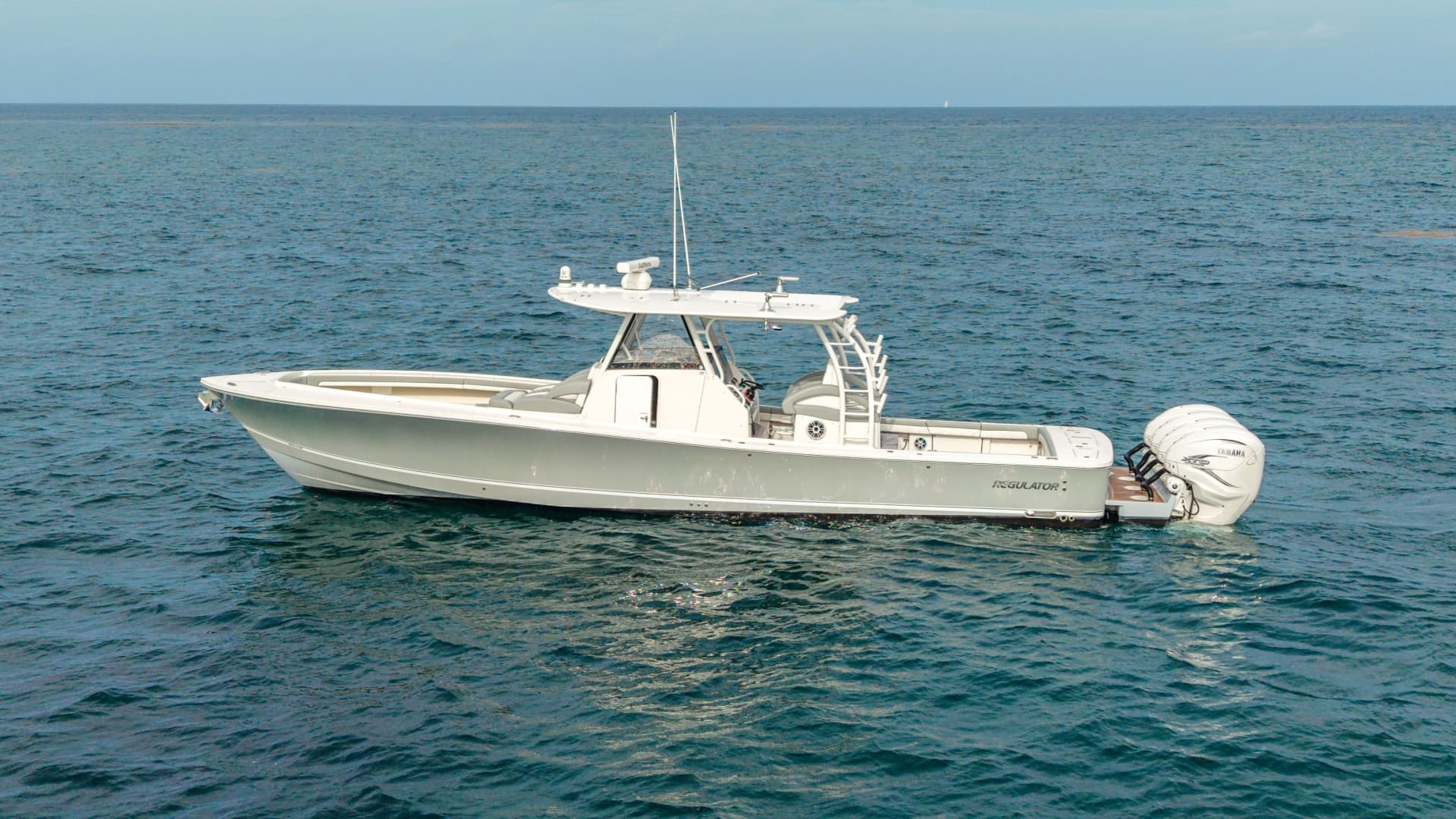 2022 Regulator 41 — 2022 · 46' · 1 Cabin · Pre-Owned