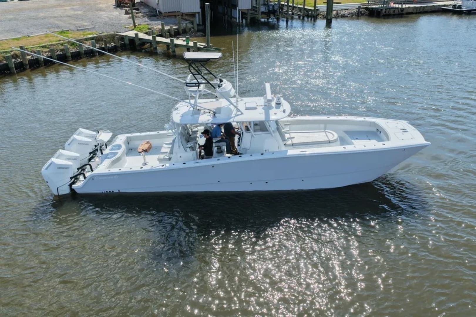 2025 Freeman 42LR — 2025 · 42' · Pre-Owned