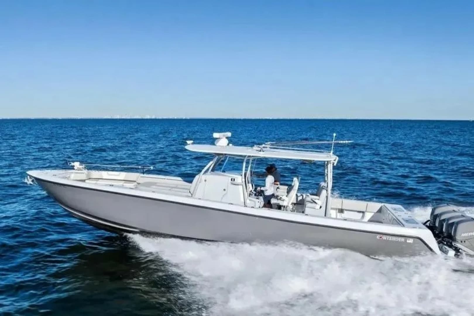 2022 Contender — 2022 · 44' · Pre-Owned