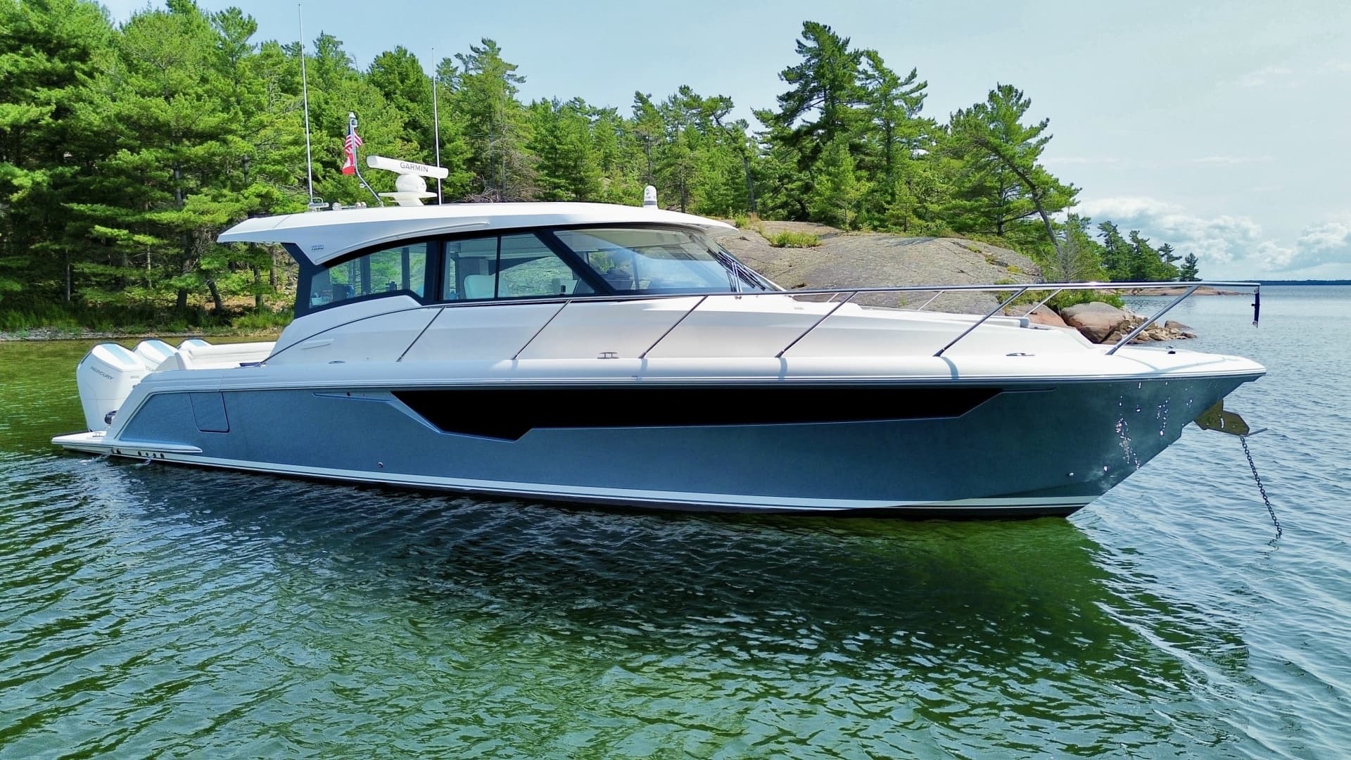 Nauti Life — 2025 · 48' · 2 Cabins · Pre-Owned