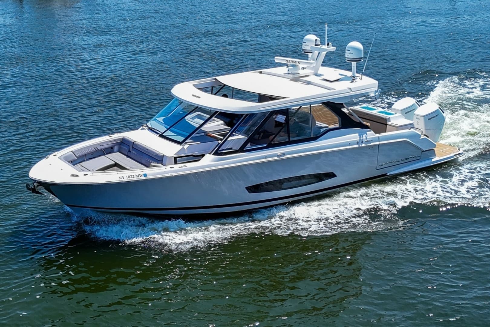 2025 Regal LX43 — 2025 · 44' · Pre-Owned