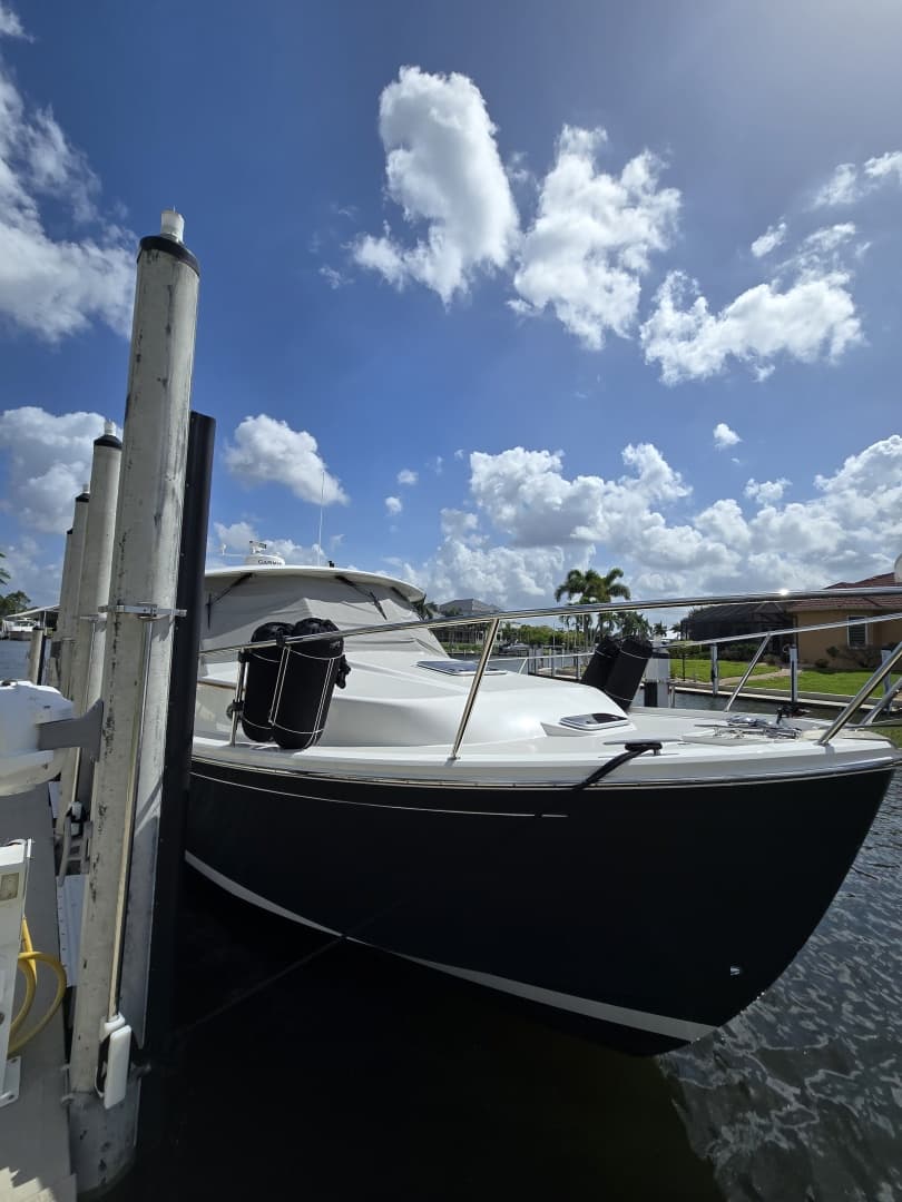 Exclusive Puffin — 2025 · 41' · Pre-Owned