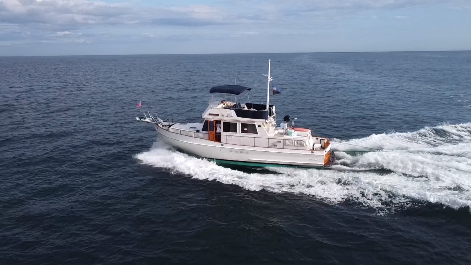 Island Girl — 1990 · 46' · 2 Cabins · Pre-Owned