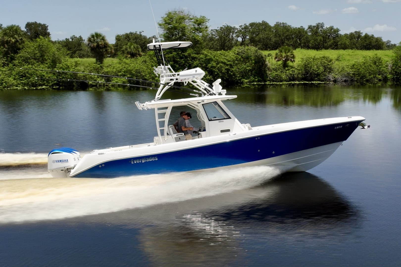 2017 Everglades 355 CC — 2017 · 38' · Pre-Owned