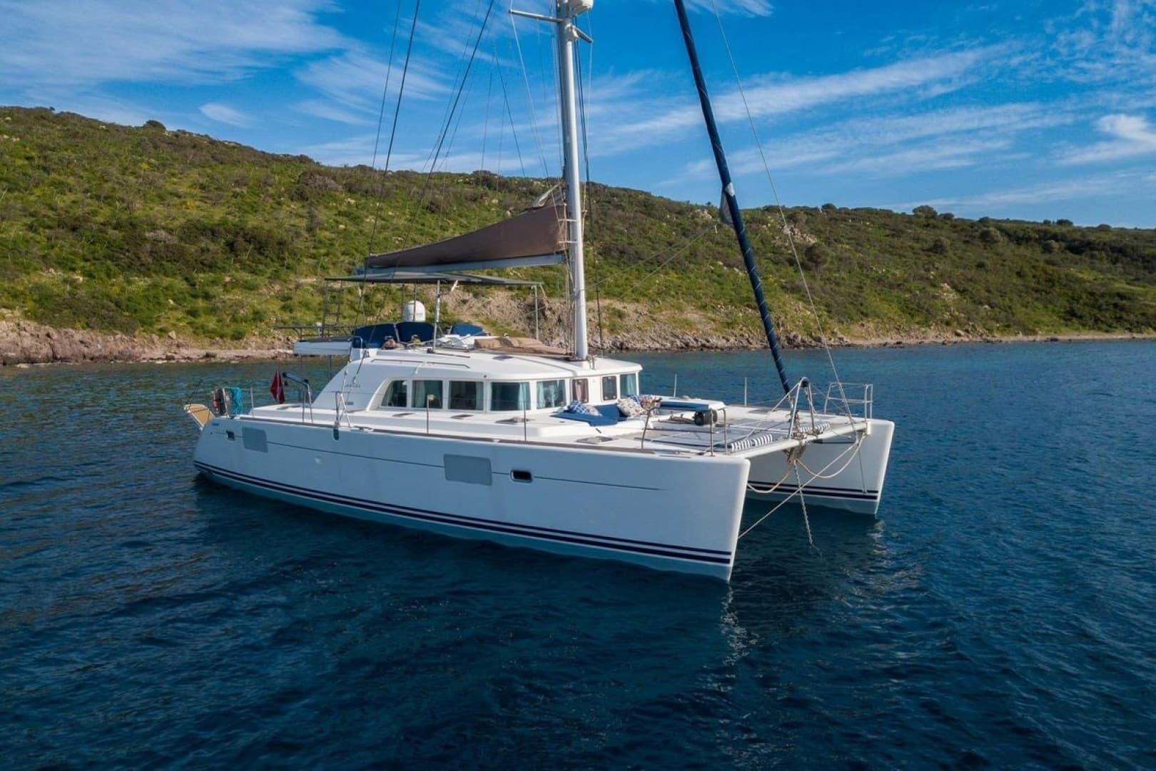 2005 Lagoon 440 — 2005 · 44' · Pre-Owned