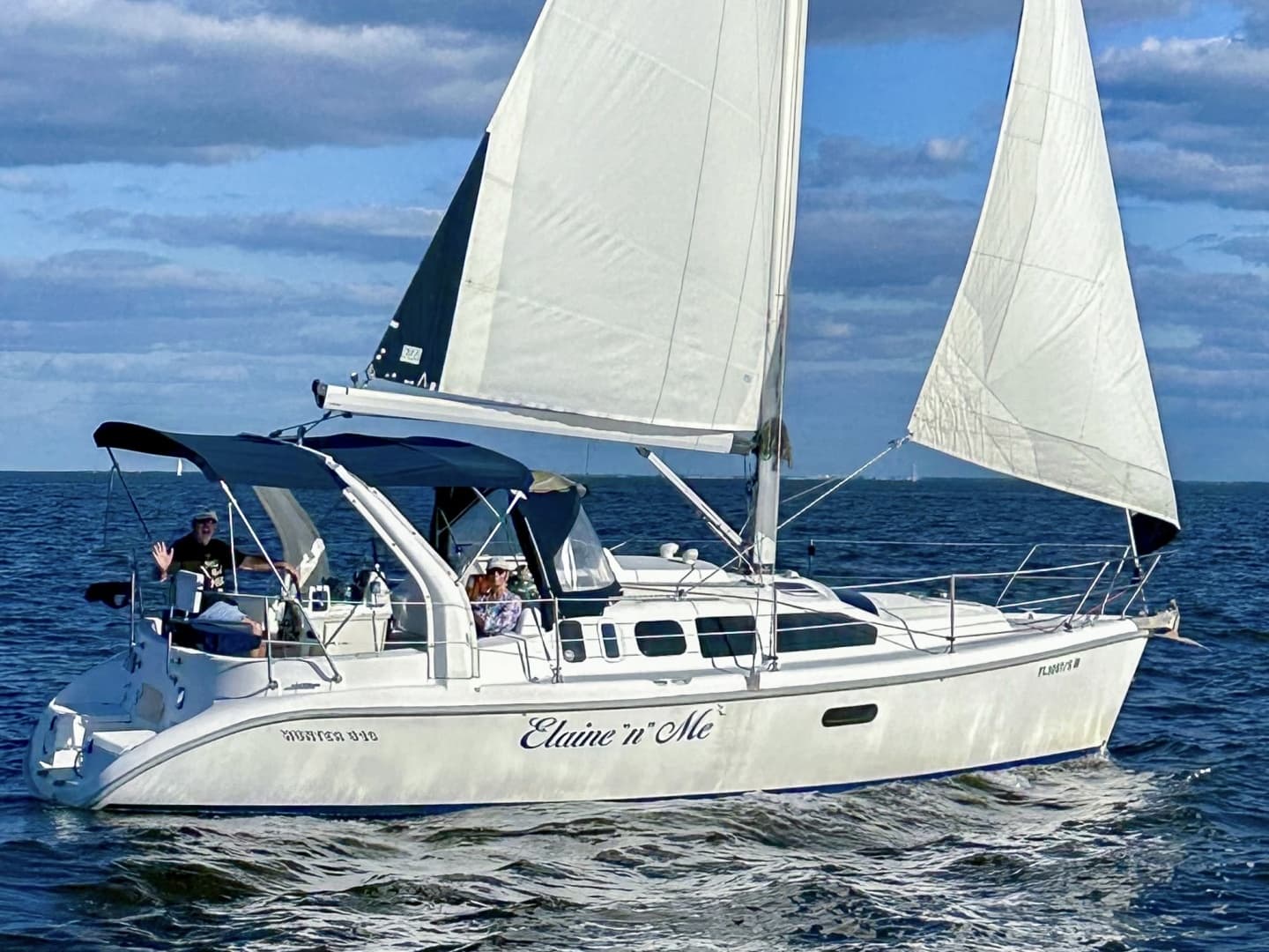 Elaine n Me — 1999 · 30' · 2 Cabins · Pre-Owned