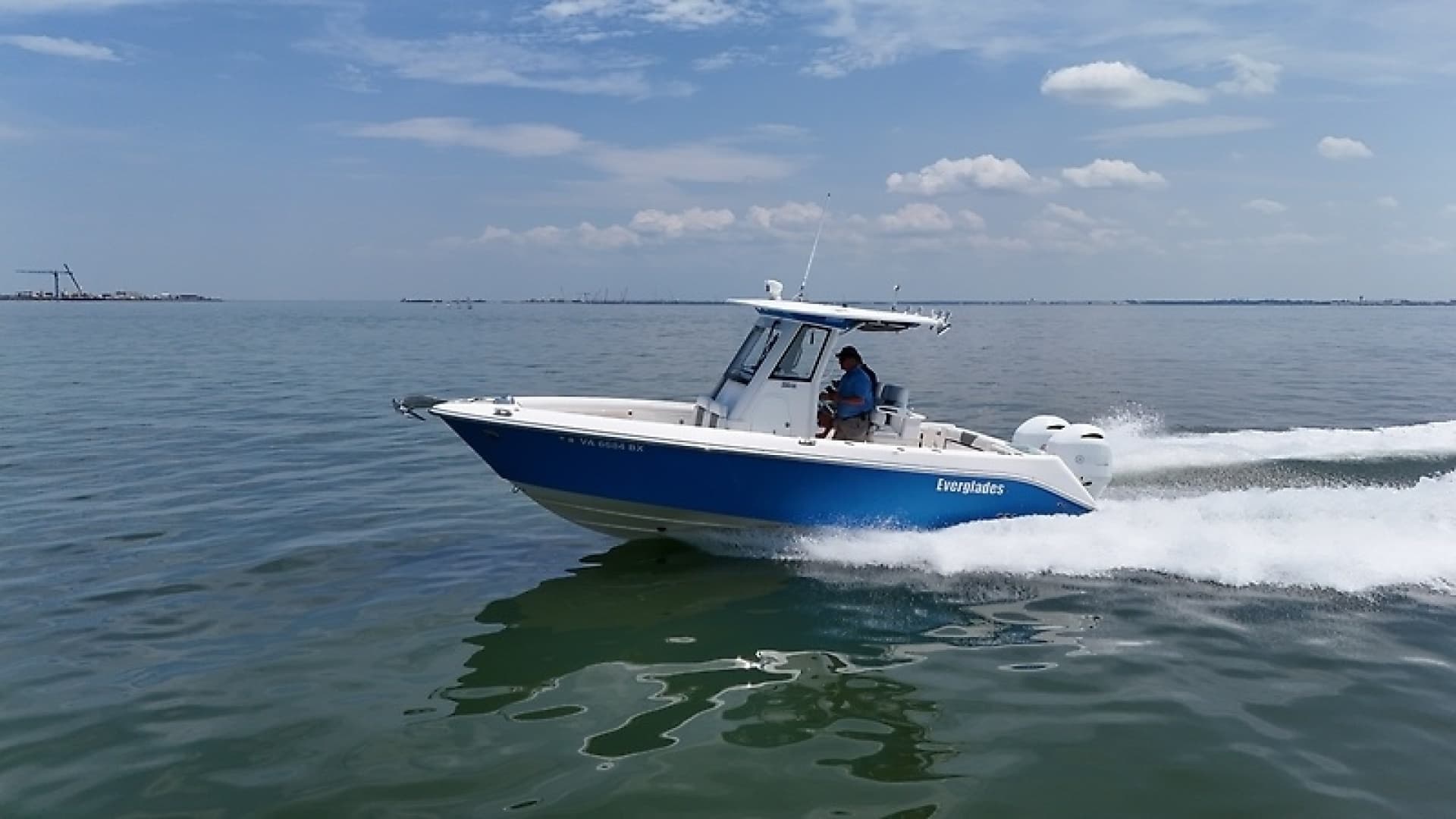 2014 Everglades 255 CC — 2014 · 26' · Pre-Owned