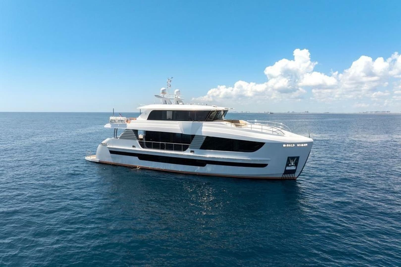 2020 Hargrave C92 — 2020 · 91' · 2 Cabins · Pre-Owned