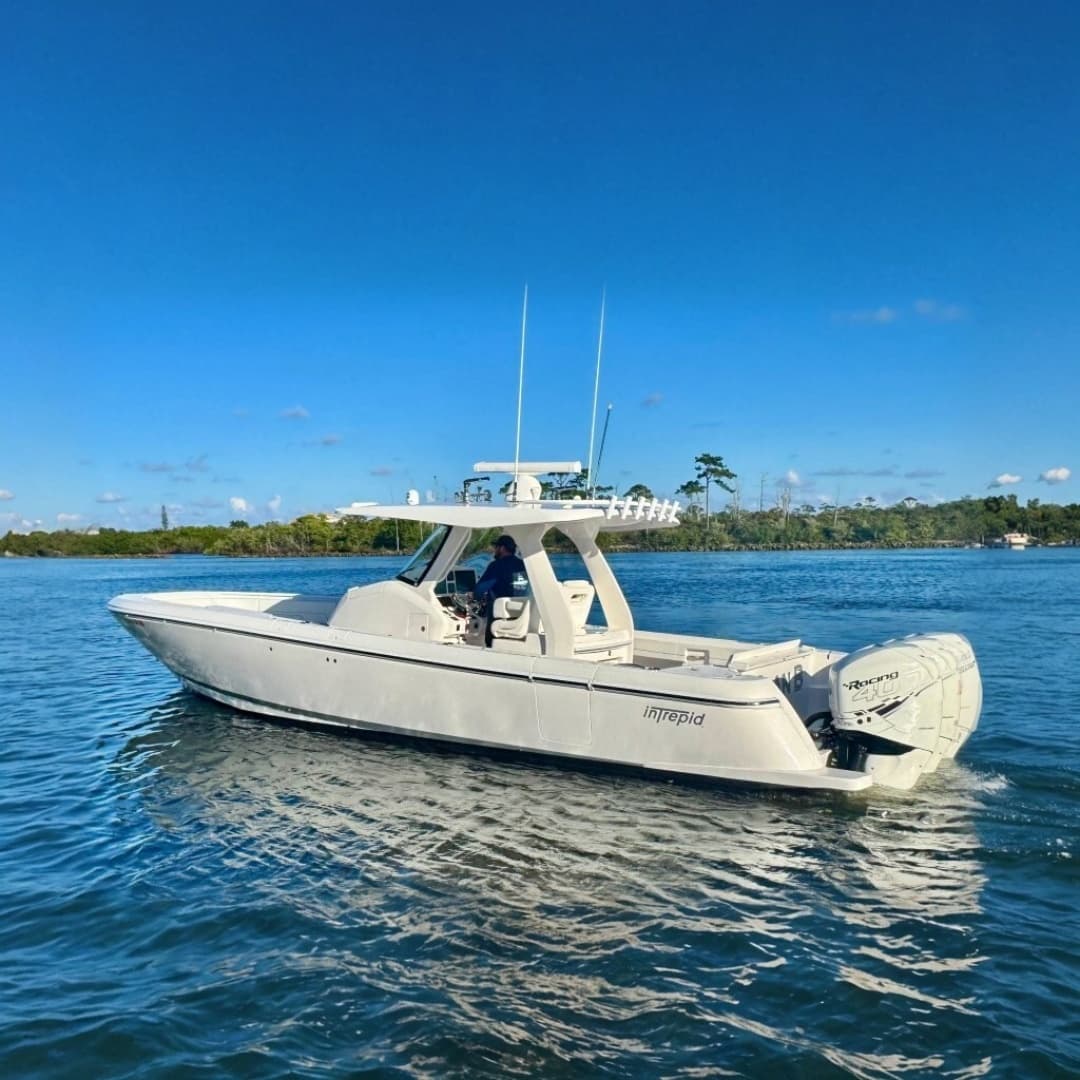 2020 Intrepid 375 Nomad SE — 2020 · 37' · Pre-Owned
