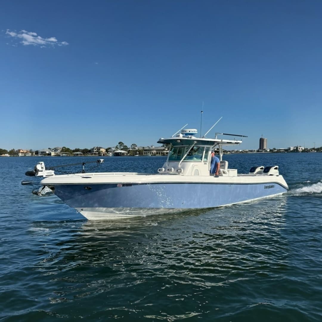 2008 Everglades 350 Center Console — 2008 · 35' · Pre-Owned
