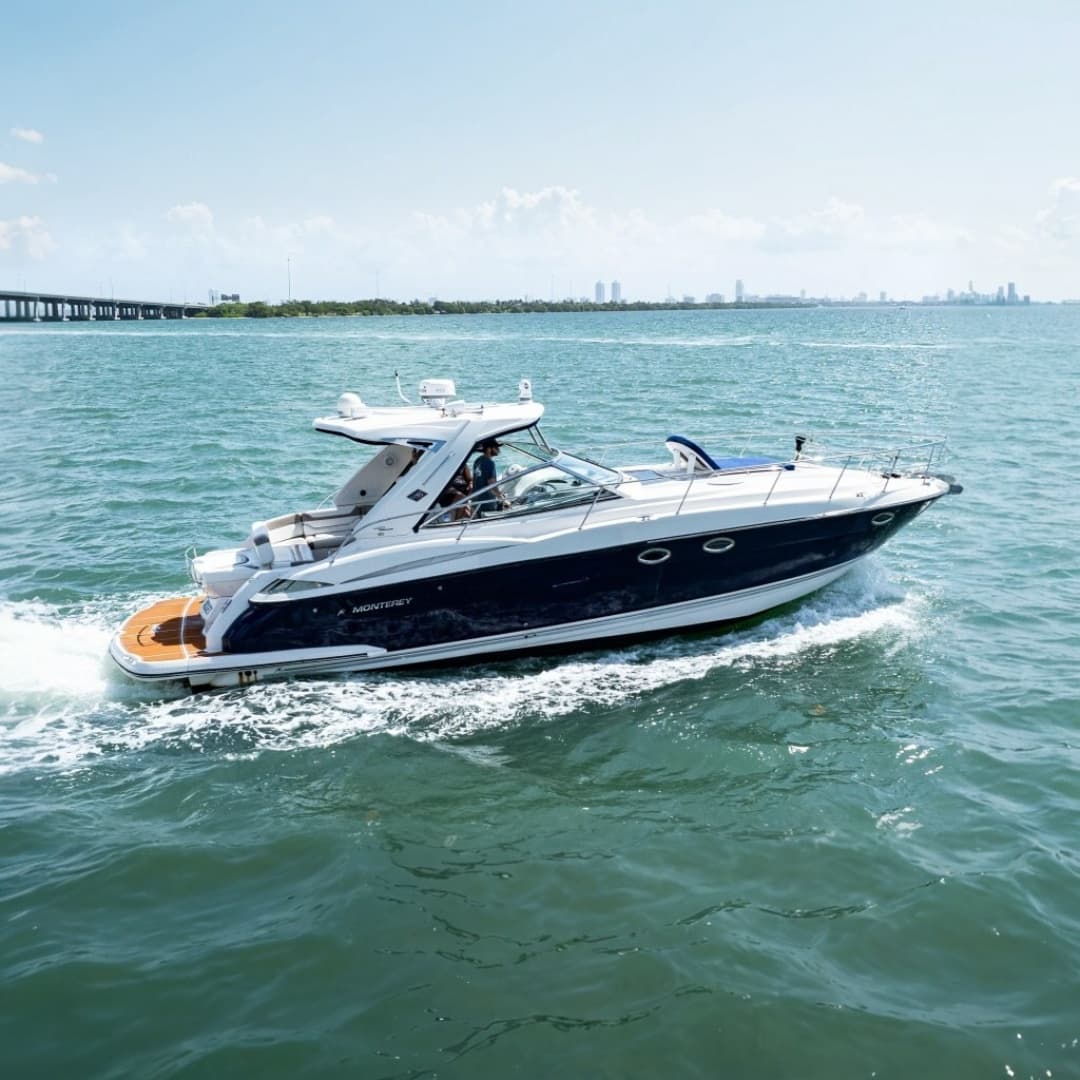 2008 Monterey 400 Sport Yacht — 2008 · 42' · Pre-Owned