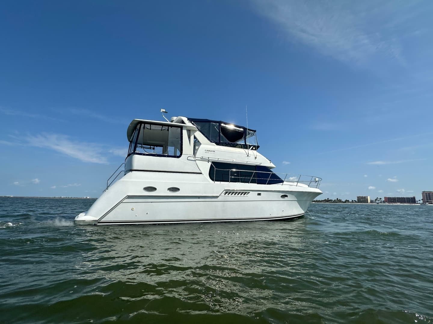 2000 Carver 406 Motor Yacht — 2000 · 42' · Pre-Owned