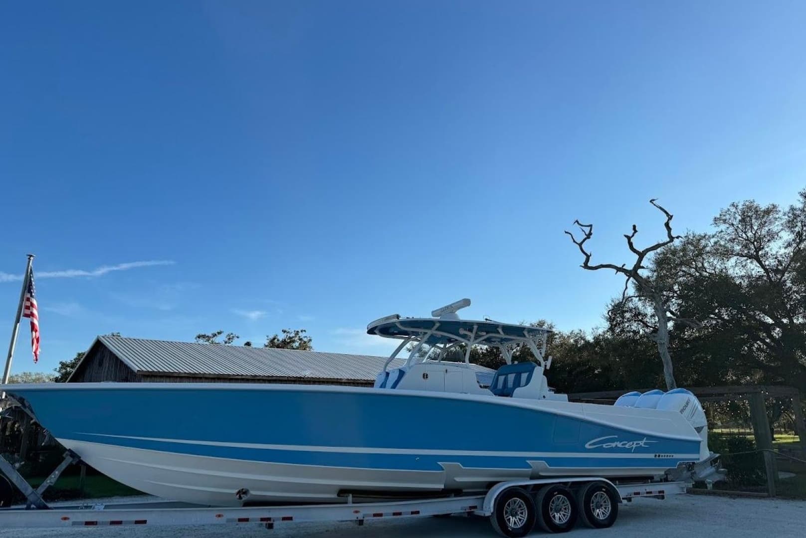 2018 Concept 392 Family Edition — 2018 · 39' · Pre-Owned