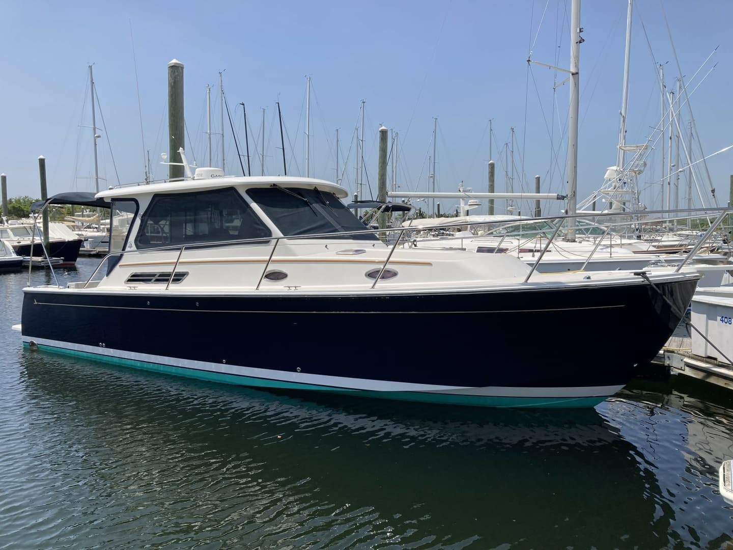 Better Together — 2008 · 33' · 1 Cabin · Pre-Owned