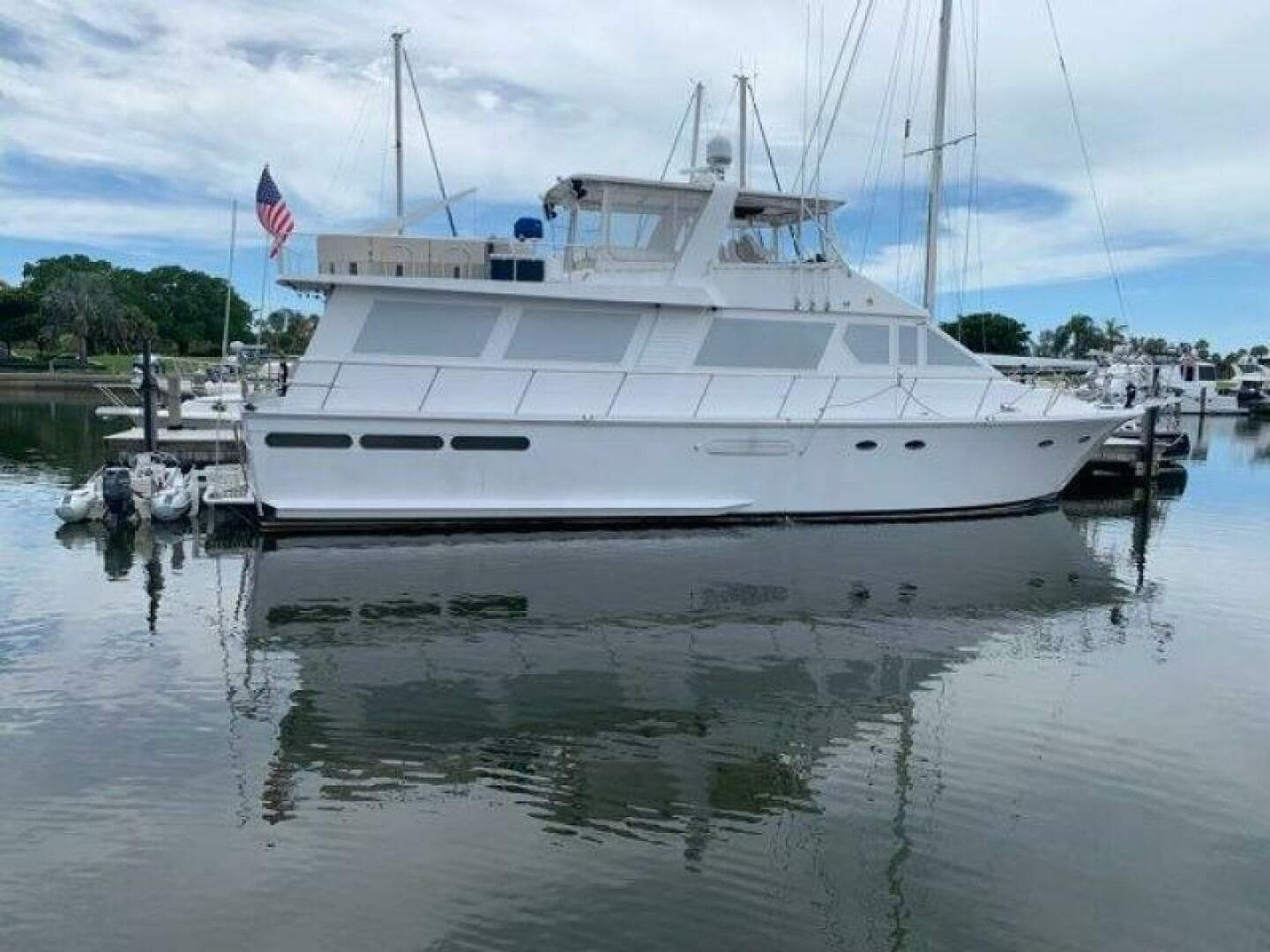 The Jobsite — 1988 · 69' · 4 Cabins · Pre-Owned