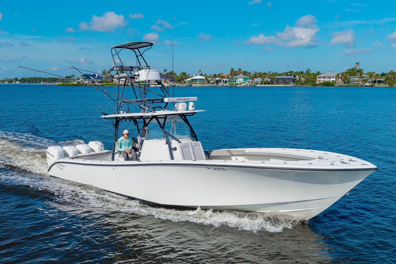 2015 Yellowfin 39 — 2015 · 39' · Pre-Owned